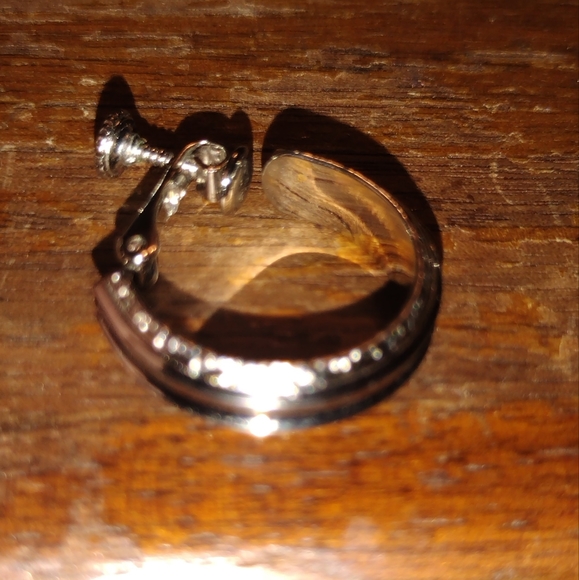 Vintage Earrings - Picture 2 of 3